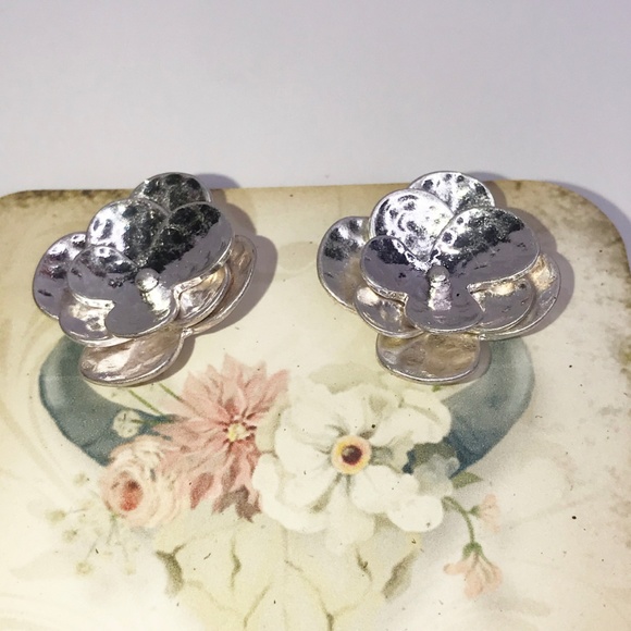 Silver Flower Earrings - Picture 2 of 3